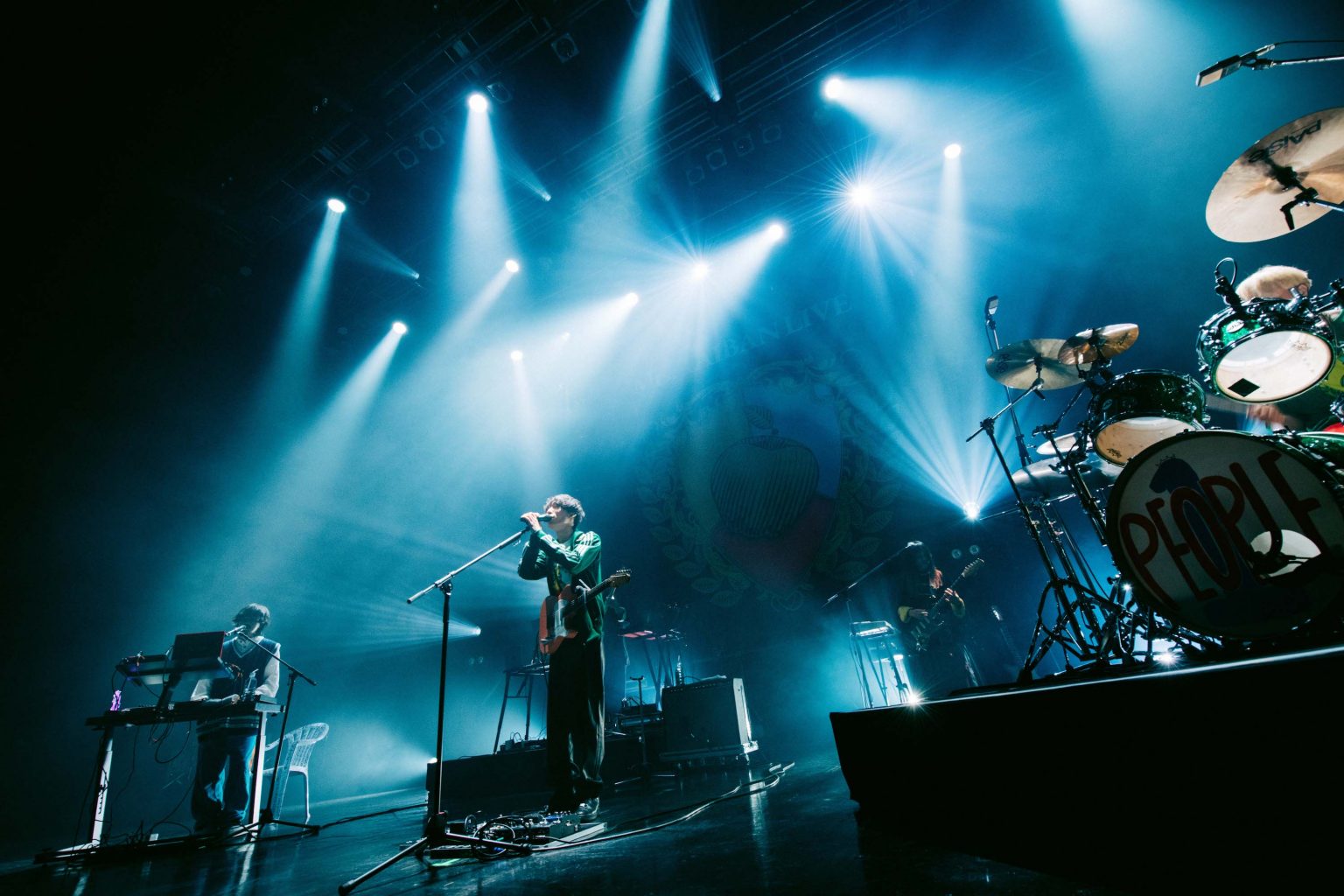 Mrs. GREEN APPLE、7年ぶりの対バンライヴ。そこで目の当たりにした今の彼らの輝き | 音楽と人.com