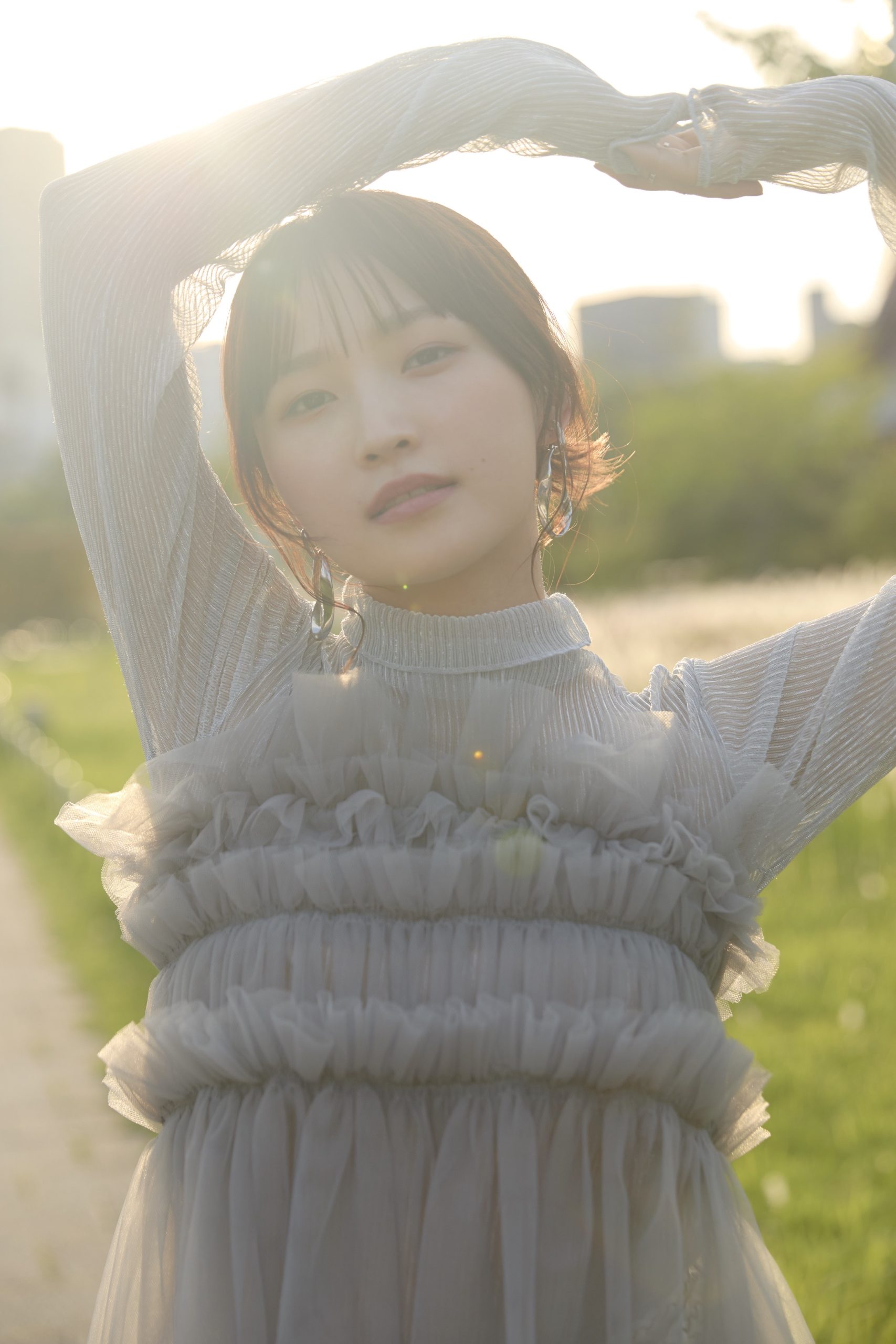 鞘師里保　写真集 鞘師里保、1stフルアルバム『Symbolized』リリース。彼女が見つけた私らしさとは | 音楽と人.com